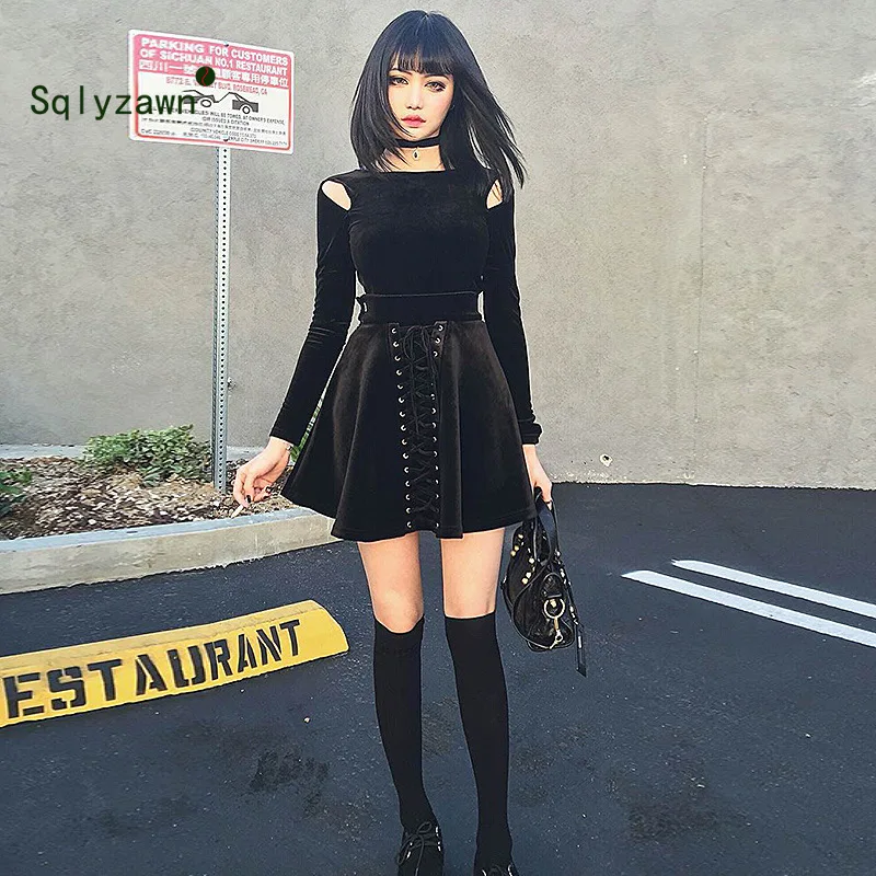 Spring Summer Harajuku Women Fashion Dress Velvet Pleated Jupe Punk Dark Series High Waist Female Short Dress + Long Sleeve Top
Spring Summer Harajuku Women Fashion Dress Velvet Pleated Jupe Punk Dark Series High Waist Female Short Dress + Long Sleeve Top