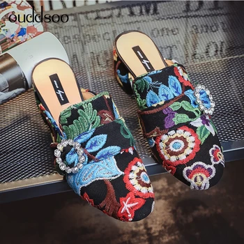 ODS Hot Luxury Embroidered Chinese Slippers 6cm Thick Heels Retro Slip On Mules Slids Retro Royal Court Slingback Shoes Outdoor
ODS Hot Luxury Embroidered Chinese Slippers 6cm Thick Heels Retro Slip On Mules Slids Retro Royal Court Slingback Shoes Outdoor