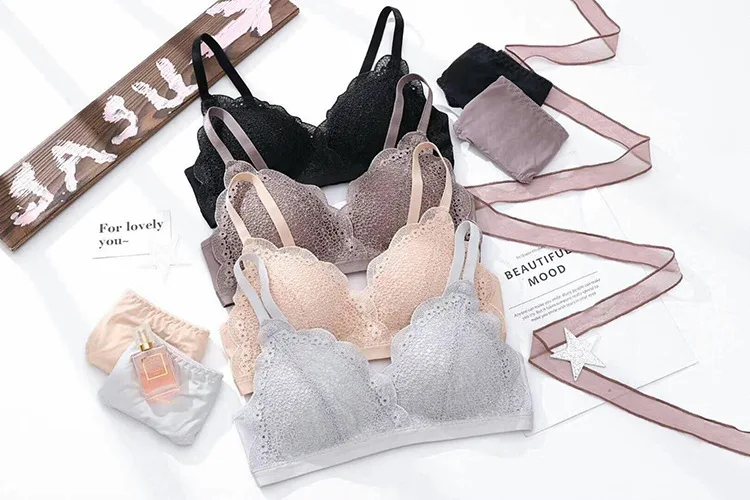 Cute Miss Lace Hollow Out Girl Triangle Thin Glass Bras Comfortable No Steel Ring Underwear
Cute Miss Lace Hollow Out Girl Triangle Thin Glass Bras Comfortable No Steel Ring Underwear