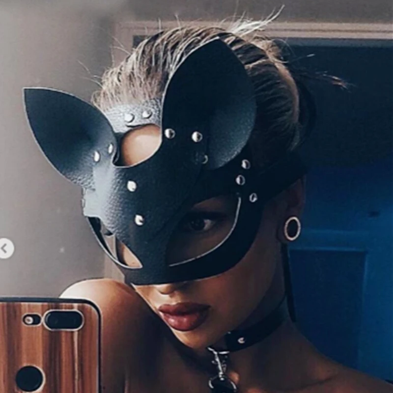Catwoman Half Masks Cosplay Party Sexy Costume Props Latex Adult Female PVC SM Face Mask Adult Play Toys New
Catwoman Half Masks Cosplay Party Sexy Costume Props Latex Adult Female PVC SM Face Mask Adult Play Toys New