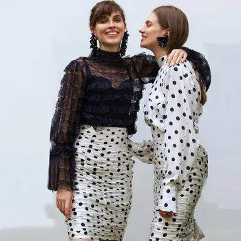 High Quality 2019 Spring Black Ruffles Long Sleeve Lace Blouse Shirt Women Set Designer High Waist Dot Mini Skirt Clothes
High Quality 2019 Spring Black Ruffles Long Sleeve Lace Blouse Shirt Women Set Designer High Waist Dot Mini Skirt Clothes