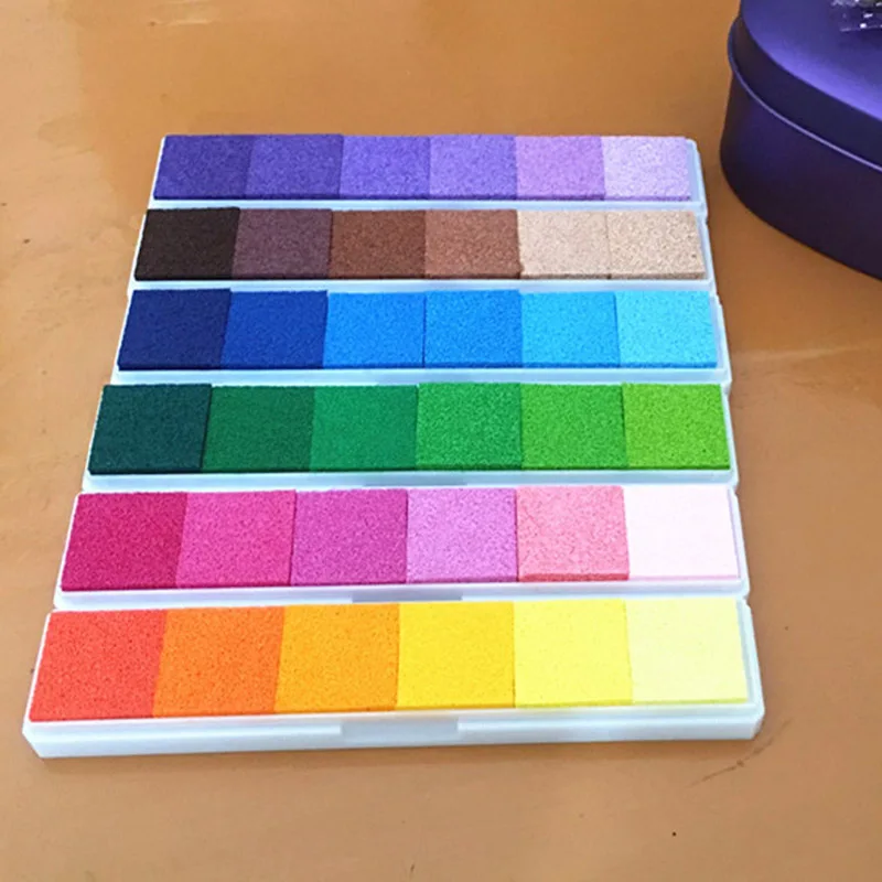 Ink pad DIY Scrapbooking Oil Based Finger Print Rubber Stamp Non-Toxic Vintage Crafts Gradient Color Office Accessories
Ink pad DIY Scrapbooking Oil Based Finger Print Rubber Stamp Non-Toxic Vintage Crafts Gradient Color Office Accessories