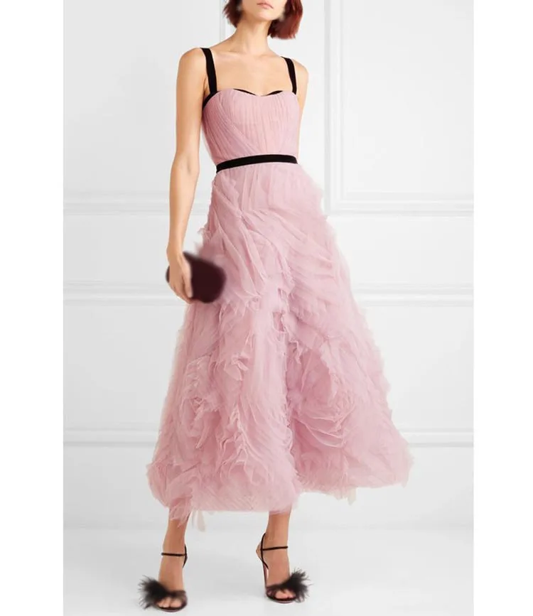 2019 Summer Women Runway Dress High Quality Voile Strapless Long Dress Sweet Elegant Pink A-Line Party Dress
2019 Summer Women Runway Dress High Quality Voile Strapless Long Dress Sweet Elegant Pink A-Line Party Dress