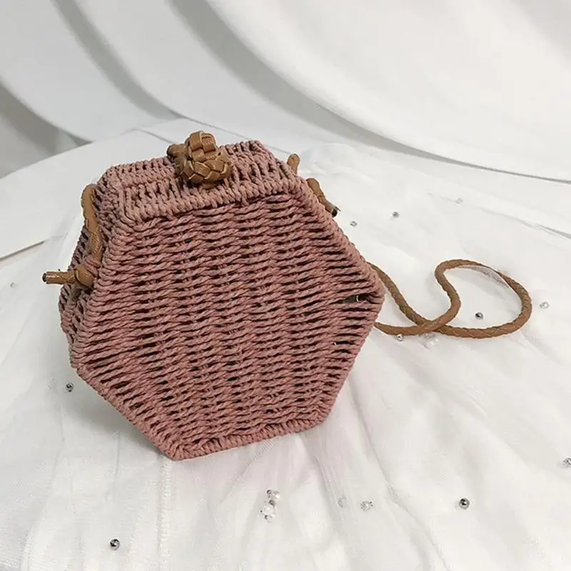 2019 Creative Women Hexagon Shape Crossbody Bags Straw New Arrival Handmade Woven Bags Casual Summer Beach Casual Shoulder Bag
2019 Creative Women Hexagon Shape Crossbody Bags Straw New Arrival Handmade Woven Bags Casual Summer Beach Casual Shoulder Bag