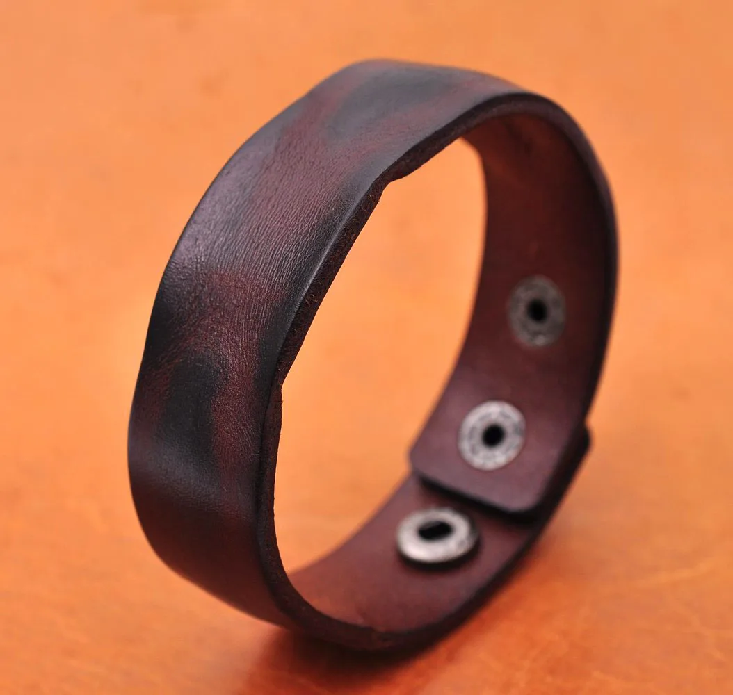 Handmade Distressed Genuine Leather Bracelet Cuff Wristband Brown Mens Unisex
Handmade Distressed Genuine Leather Bracelet Cuff Wristband Brown Mens Unisex