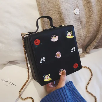 Female Chain Crossbody Bags For Women 2020 Leather Luxury Handbag Designer Sling Sac A Main Ladies Hand Shoulder Messenger Bag
Female Chain Crossbody Bags For Women 2020 Leather Luxury Handbag Designer Sling Sac A Main Ladies Hand Shoulder Messenger Bag