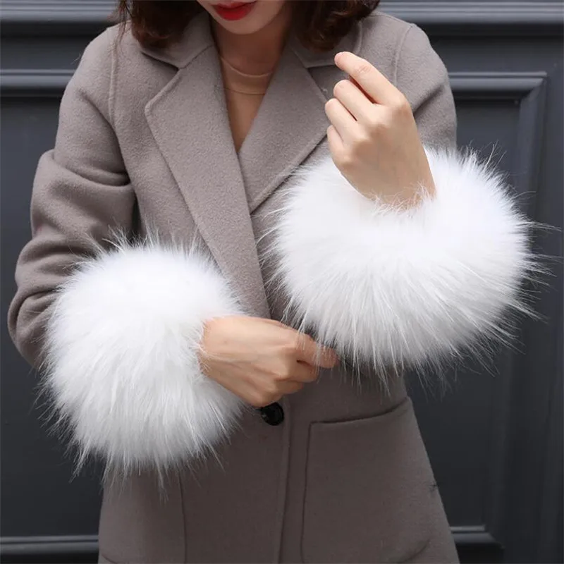 Women Long Hair Faux Fox Fur Cute Hairy Autumn Winter Windproof Arm Warmers Ladies Jacquard Warm Wristband W109
Women Long Hair Faux Fox Fur Cute Hairy Autumn Winter Windproof Arm Warmers Ladies Jacquard Warm Wristband W109