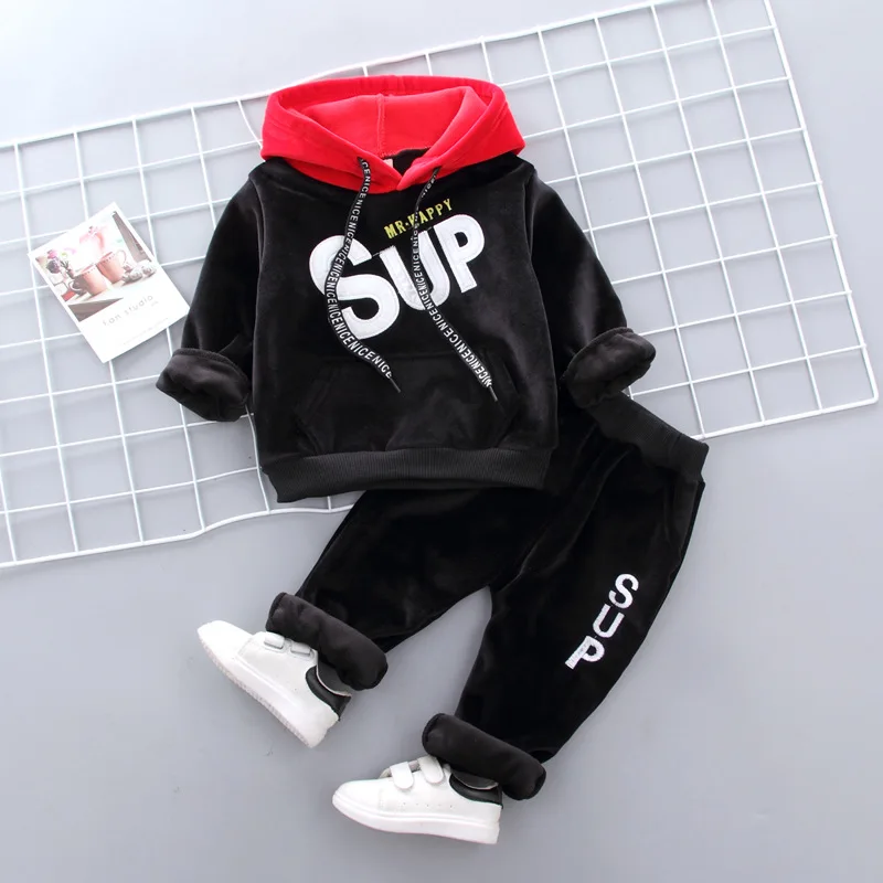 Boys suit long-sleeved gold velvet children's hooded letters plus velvet tops + pants baby boy clothes
Boys suit long-sleeved gold velvet children's hooded letters plus velvet tops + pants baby boy clothes