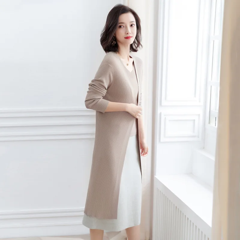 Cardigan Woman Korean Long Sleeve Outerwear Air Conditioner knitting cardigan Sunscreen Loose Coat women F9907
Cardigan Woman Korean Long Sleeve Outerwear Air Conditioner knitting cardigan Sunscreen Loose Coat women F9907