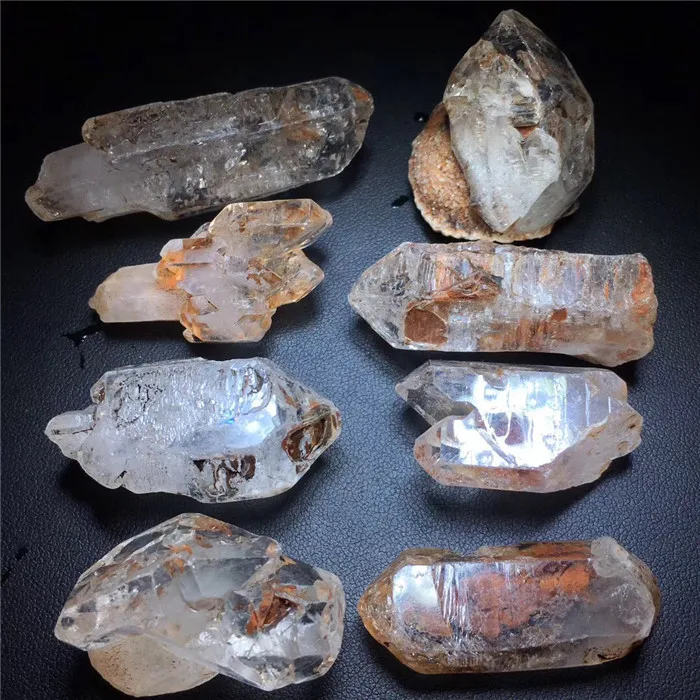 Natural white crystal humerus hollow hole backbone stone Master high frequency energy arrangement crystal healing stone
Natural white crystal humerus hollow hole backbone stone Master high frequency energy arrangement crystal healing stone