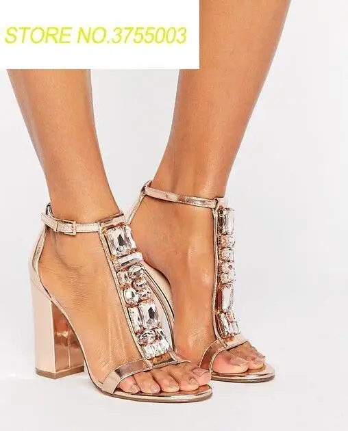 Sexy Crystal T-Straps Women Open Toe Sandals Rose Gold Leather Ladies Chunky Heel Sandals Ankle Buckle Fashion Dress Shoes
Sexy Crystal T-Straps Women Open Toe Sandals Rose Gold Leather Ladies Chunky Heel Sandals Ankle Buckle Fashion Dress Shoes