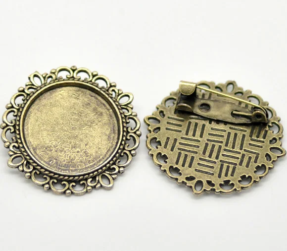 Antique Bronze Round Cameo Frame Setting Brooches 32mm(Fit 20.5mm), sold per packet of 10 (B16581)
Antique Bronze Round Cameo Frame Setting Brooches 32mm(Fit 20.5mm), sold per packet of 10 (B16581)