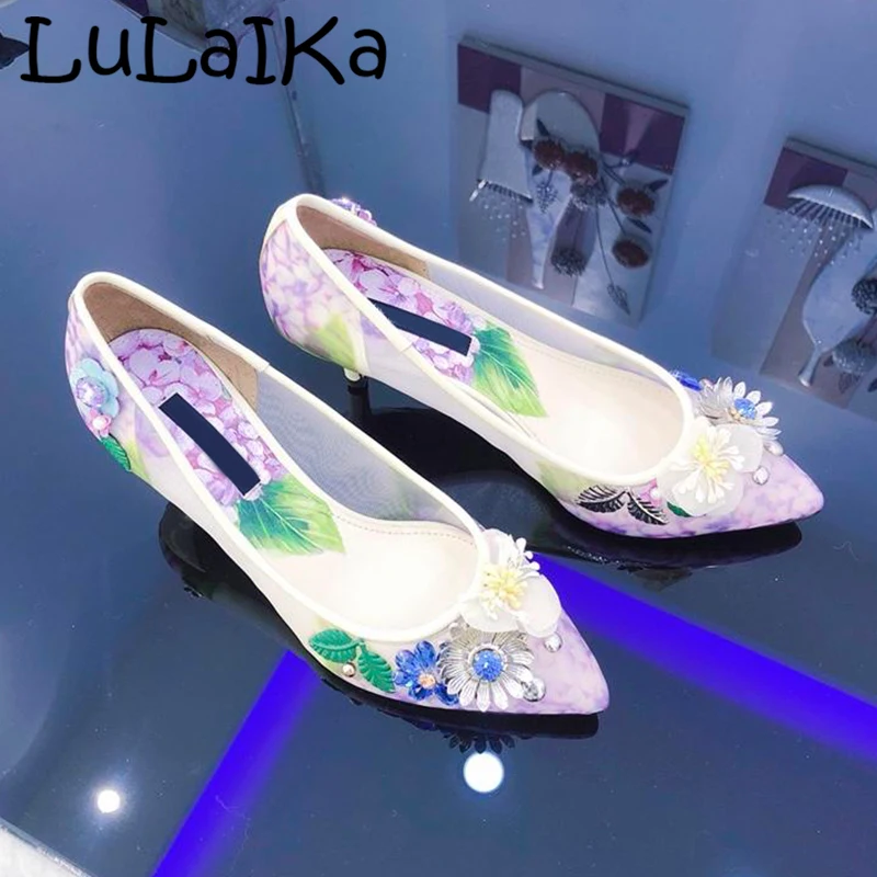 2019 Summer New Woman Elegant Embroidered Pumps Fashion Brand Rhinestone Shining Shoes Comfortable Mesh (Air mesh) High Heels
2019 Summer New Woman Elegant Embroidered Pumps Fashion Brand Rhinestone Shining Shoes Comfortable Mesh (Air mesh) High Heels