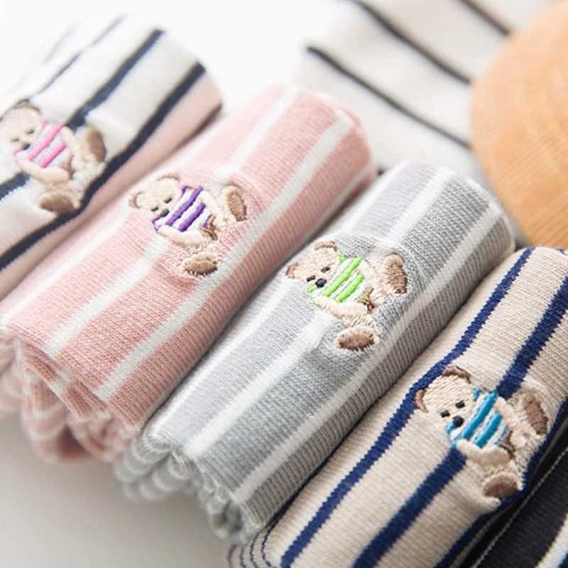 Super Quality Soft Cotton Women Socks Fashion Cute Cartoon Bear Socks Comfortable Lovely Striped Embroidery Spring Autumn Socks
Super Quality Soft Cotton Women Socks Fashion Cute Cartoon Bear Socks Comfortable Lovely Striped Embroidery Spring Autumn Socks
