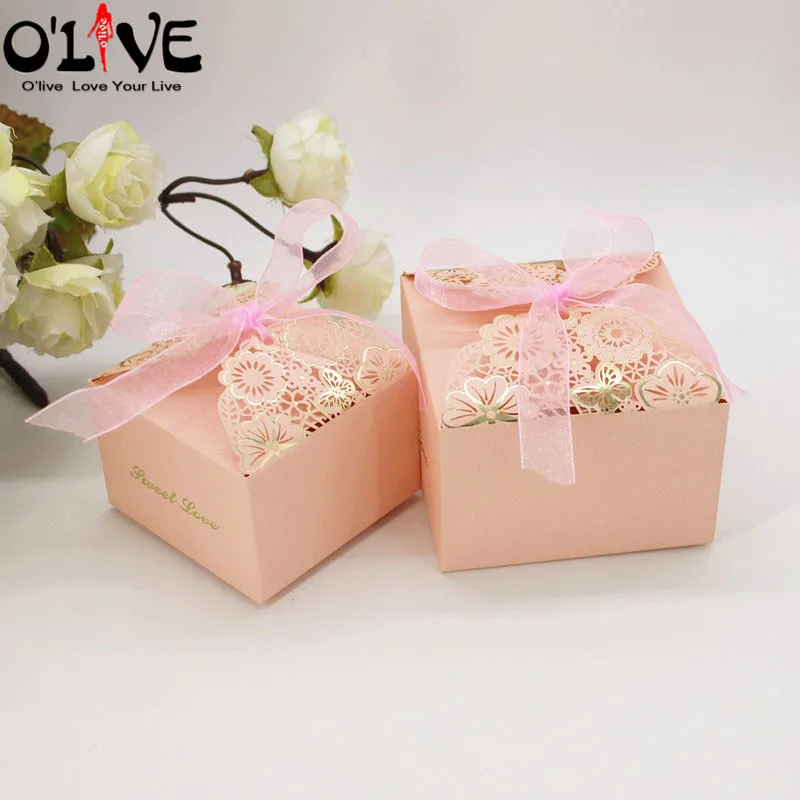 50 Pcs Pink Laser flower Gift Bag Candy Box Wedding Party Favors Package Birthday Cardboard Boxes Chocolate Bonbonniere Dragees
50 Pcs Pink Laser flower Gift Bag Candy Box Wedding Party Favors Package Birthday Cardboard Boxes Chocolate Bonbonniere Dragees