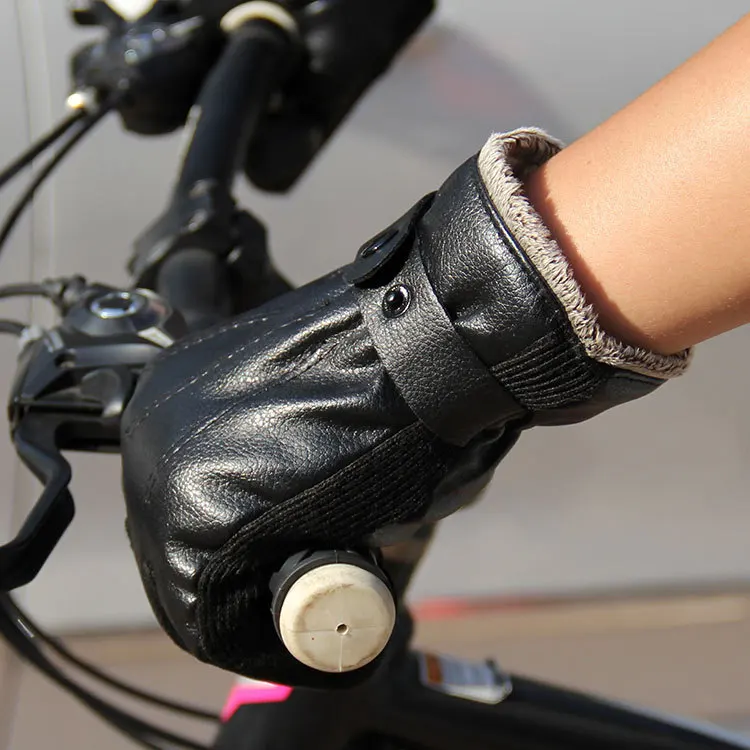 Winter Inner cotton Man PU Warm Cycling Voluntarily Motorcycle Electric Vehicle Glove Stall With Hot Sales
Winter Inner cotton Man PU Warm Cycling Voluntarily Motorcycle Electric Vehicle Glove Stall With Hot Sales