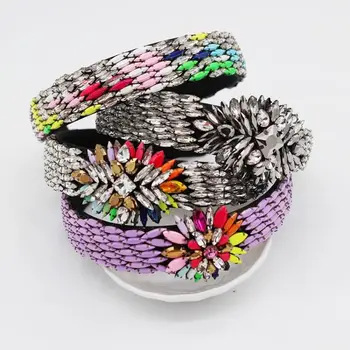 Customized shiny rhinestone stitching flowers women luxury exclusive hair accessories
Customized shiny rhinestone stitching flowers women luxury exclusive hair accessories