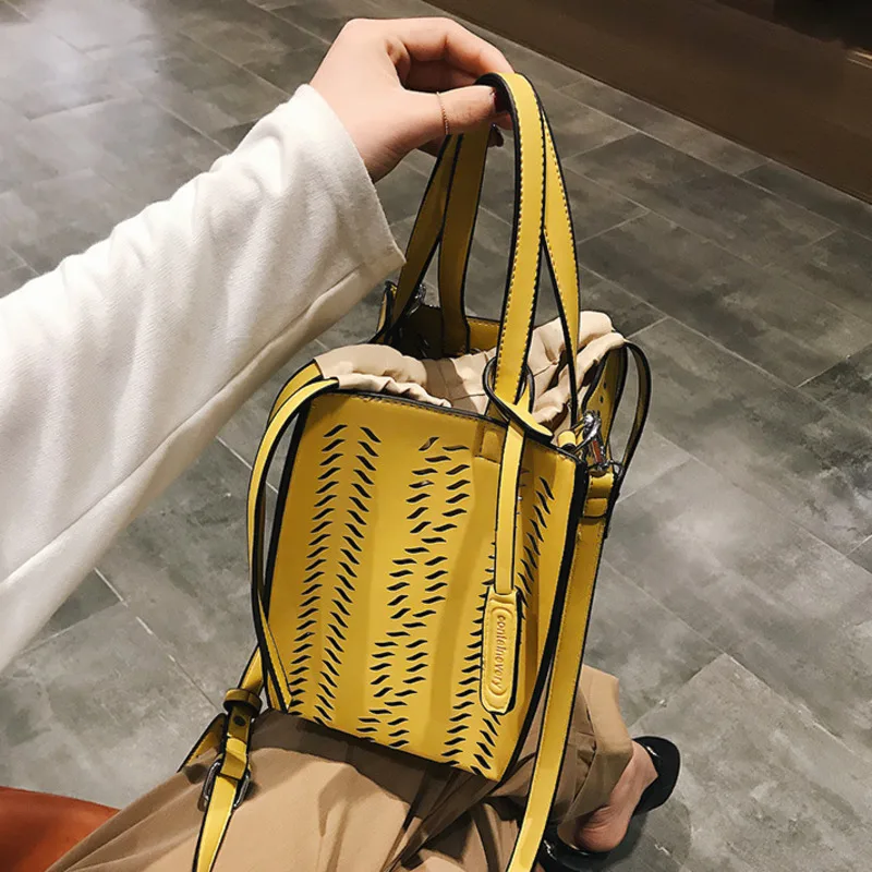 Female Crossbody Bags For Women 2019 High Quality PU Leather Famous Brand Luxury Handbag Designer Sac A Main Ladies Shoulder Bag
Female Crossbody Bags For Women 2019 High Quality PU Leather Famous Brand Luxury Handbag Designer Sac A Main Ladies Shoulder Bag