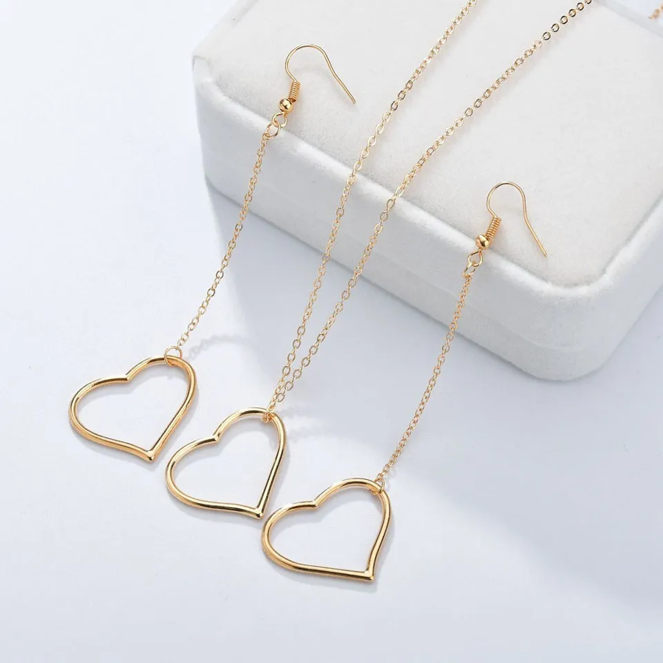 Qiao La Elegant Hollow Heart Necklaces For Women Girls Custom Decoration Necklaces Factory High Quality Wedding Necklaces
Qiao La Elegant Hollow Heart Necklaces For Women Girls Custom Decoration Necklaces Factory High Quality Wedding Necklaces