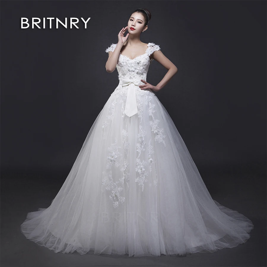 BRITNRY New Style Wedding Dress 2019 Elegant Ball Gown V Neck Appliques Beaded Princess Bridal Gowns C Vestido De Noiva
BRITNRY New Style Wedding Dress 2019 Elegant Ball Gown V Neck Appliques Beaded Princess Bridal Gowns C Vestido De Noiva