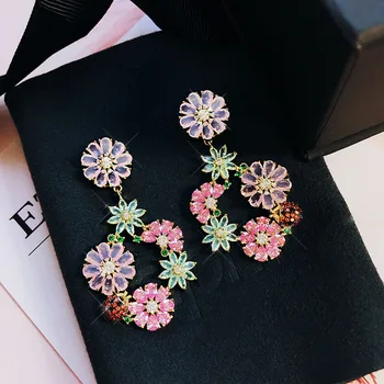 Luxury Hot Fashion tropical style Gold color Multicolor Flower with bee big Drop Earrings Women Jewelry Summer Fresh Accessories
Luxury Hot Fashion tropical style Gold color Multicolor Flower with bee big Drop Earrings Women Jewelry Summer Fresh Accessories