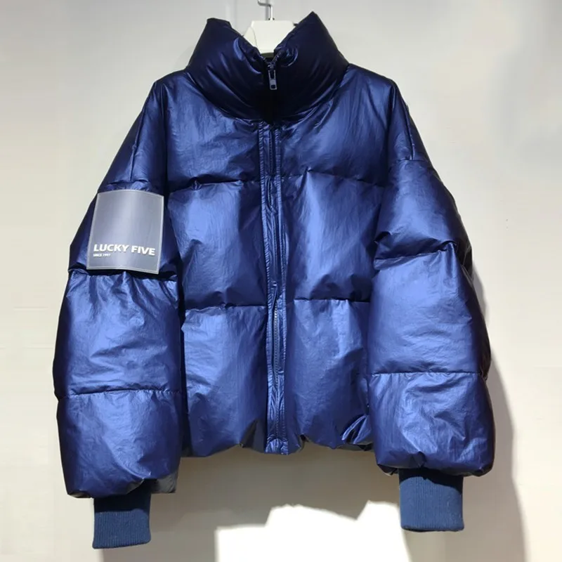 New Winter Short 90% White Duck Jacket Fashion Loose Winter Jacket Women Plus Size High Collar Blue Feather Overcoat Female 207
New Winter Short 90% White Duck Jacket Fashion Loose Winter Jacket Women Plus Size High Collar Blue Feather Overcoat Female 207