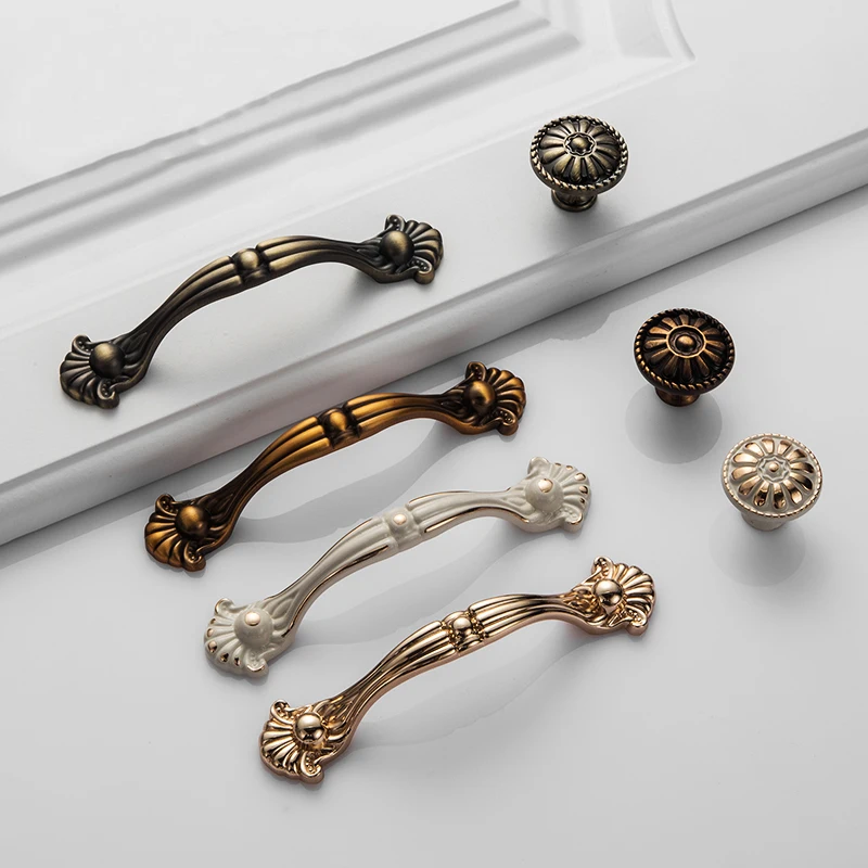 2 PCS Antique Door Handles Drawer Handles Doorknob Kitchen Cabinet Knobs and Handles European Furniture Hardware Ivory White
2 PCS Antique Door Handles Drawer Handles Doorknob Kitchen Cabinet Knobs and Handles European Furniture Hardware Ivory White