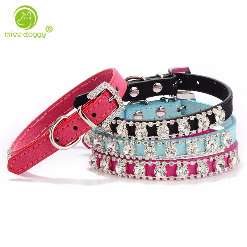 Desinger Luxury Pet Jewelry Rhinestone Bling Crystal Collars for Small Pets Dog Collar Suede Leather Necklace for Puppy Collars
Desinger Luxury Pet Jewelry Rhinestone Bling Crystal Collars for Small Pets Dog Collar Suede Leather Necklace for Puppy Collars