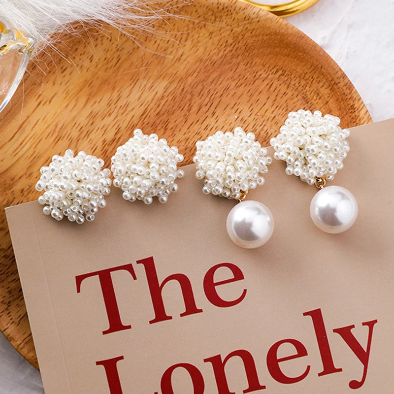 2019 new vintage handmade Full of pearls Earring for women Short pearl Stud Earrings For party ladies Jewelry gift
2019 new vintage handmade Full of pearls Earring for women Short pearl Stud Earrings For party ladies Jewelry gift