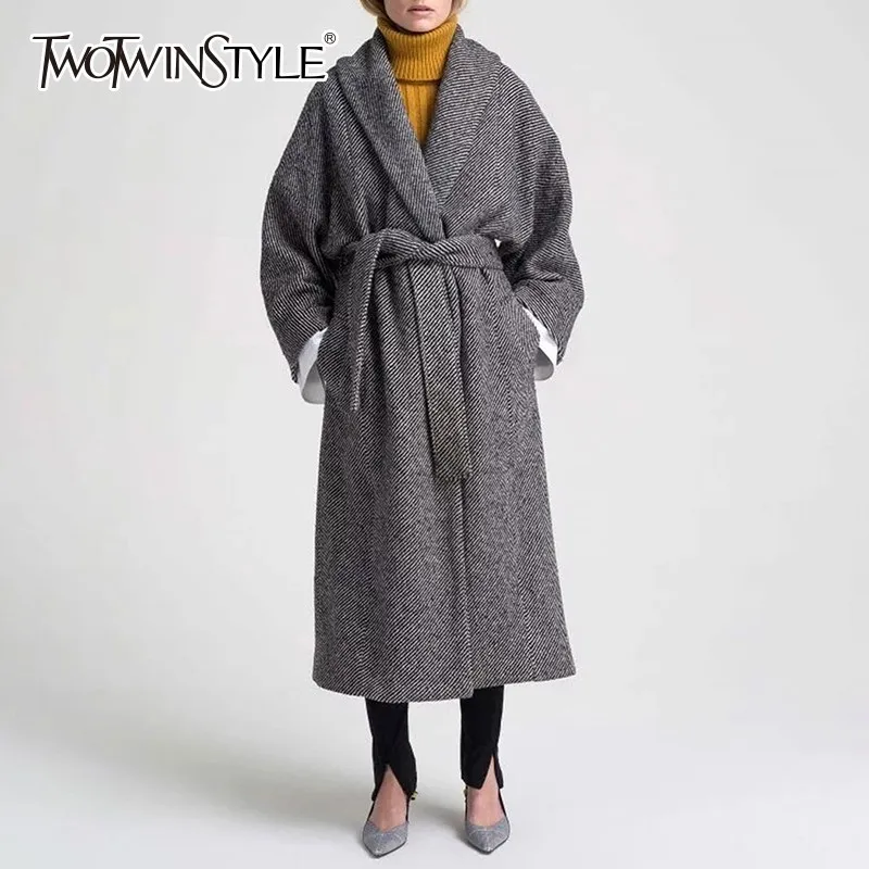TWOTWINSTYLE Tweed Coats Female Cardigan Long Sleeve Lace Up Back Split Striped Women Jackets 2019 Autumn Fashion Oversized
TWOTWINSTYLE Tweed Coats Female Cardigan Long Sleeve Lace Up Back Split Striped Women Jackets 2019 Autumn Fashion Oversized
