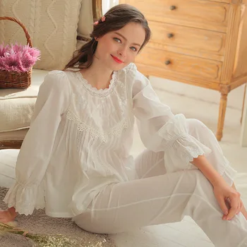2018 Princess Lace Pajama Sets Vintage 100% Cotton Sleepwear Long Sleeved Pijama Sweet Lace Home Clothing Women's Suits Bathrobe
2018 Princess Lace Pajama Sets Vintage 100% Cotton Sleepwear Long Sleeved Pijama Sweet Lace Home Clothing Women's Suits Bathrobe
