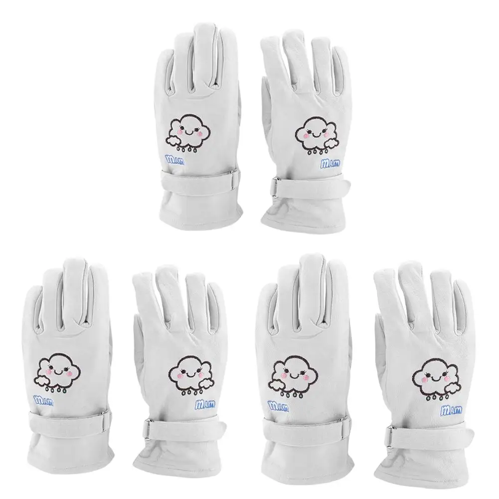A Pair of Female Goat Leather Oil-proof Thick Soft Glove Garden Tool Garden Genie Rubber Gloves For Digging Planting
A Pair of Female Goat Leather Oil-proof Thick Soft Glove Garden Tool Garden Genie Rubber Gloves For Digging Planting