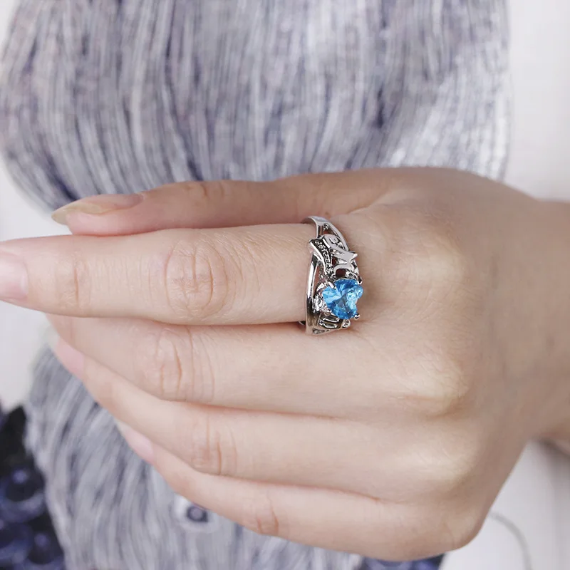 Blue Crystal Heart Ring For Women Personalized Finger Ring Jewelry Women's Engagement Rings Wedding Couples Love Rings For Femal
Blue Crystal Heart Ring For Women Personalized Finger Ring Jewelry Women's Engagement Rings Wedding Couples Love Rings For Femal