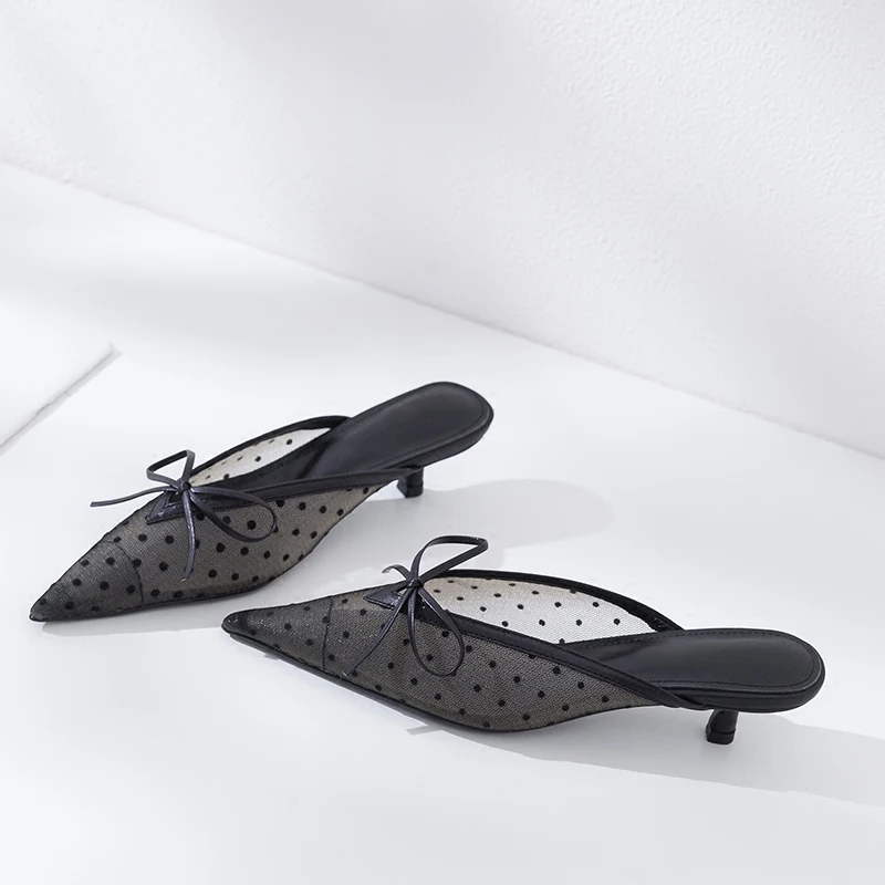 2018 Hot Summer Shoes Woman Slippers Leather Pointed Toes Polka Dots Butterfly-Knot Mesh Mules Slippers Fashion Tipe Shoes Woman
2018 Hot Summer Shoes Woman Slippers Leather Pointed Toes Polka Dots Butterfly-Knot Mesh Mules Slippers Fashion Tipe Shoes Woman