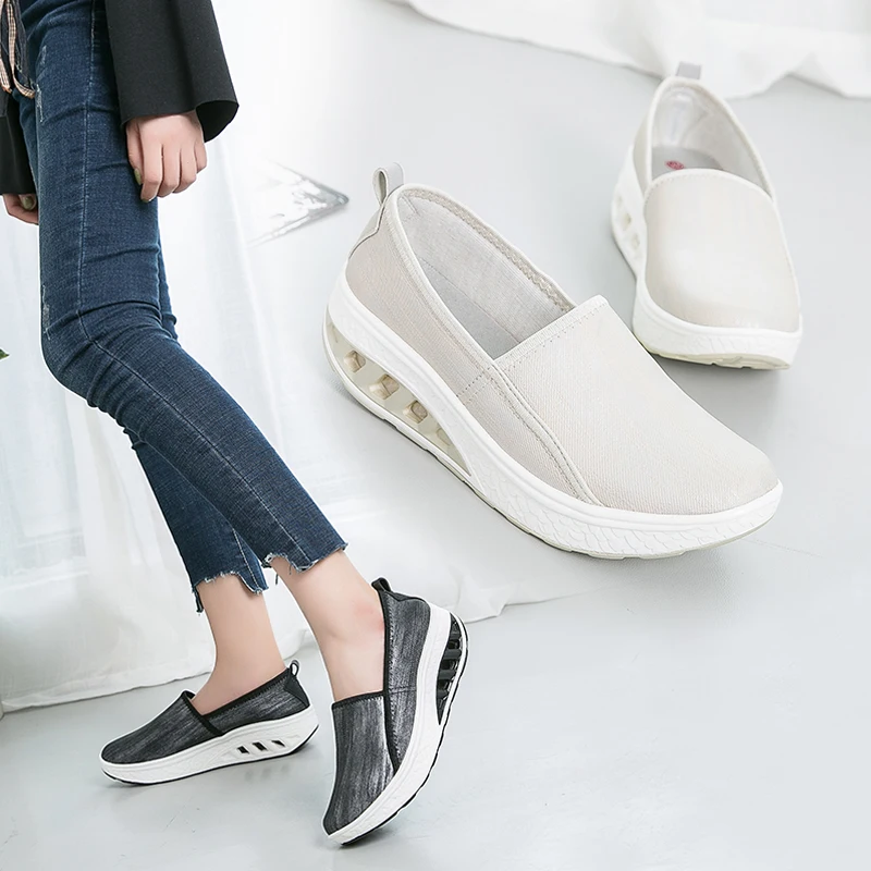 PINSV Autumn Women Sneakers Flat Platform Shoes Women Loafers Casual Shoes Slip on Platform Creepers Plus Size 36-42
PINSV Autumn Women Sneakers Flat Platform Shoes Women Loafers Casual Shoes Slip on Platform Creepers Plus Size 36-42
