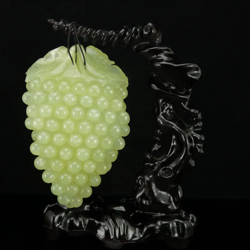 china Natural Xiuyu jade fine pure hand carved Grapes statue lucky Decoration
china Natural Xiuyu jade fine pure hand carved Grapes statue lucky Decoration