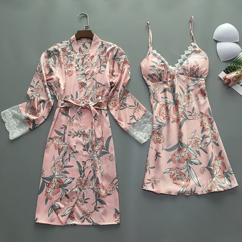2019 Summer Women Robe Gown Sets With Chest Pads Sexy Satin Sleepwear Lace Nightdress Bride Bridesmaid Robes Silk Pyjama
2019 Summer Women Robe Gown Sets With Chest Pads Sexy Satin Sleepwear Lace Nightdress Bride Bridesmaid Robes Silk Pyjama