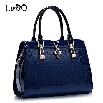 LUCDO Luxury Women Handbags Famous Designer Casual Alligator Totes High Quality Vintage Crossbody Meaaenger Bag Bolsa Feminina
LUCDO Luxury Women Handbags Famous Designer Casual Alligator Totes High Quality Vintage Crossbody Meaaenger Bag Bolsa Feminina