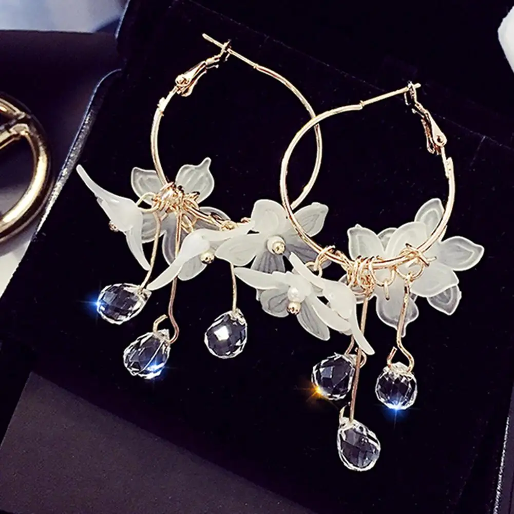 2019 Fashion Elegant Women Trendy Acrylic Crystal Flower Drops Water Drop Dangle Leaverback Pendant Earrings Party Jewelry Gifts
2019 Fashion Elegant Women Trendy Acrylic Crystal Flower Drops Water Drop Dangle Leaverback Pendant Earrings Party Jewelry Gifts
