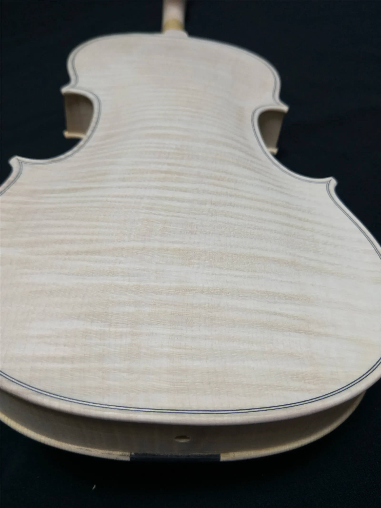 Hand Made Whole Maple Back White Violin 4/4 with Ebony Fingerboard Spruce Top High Quality
Hand Made Whole Maple Back White Violin 4/4 with Ebony Fingerboard Spruce Top High Quality