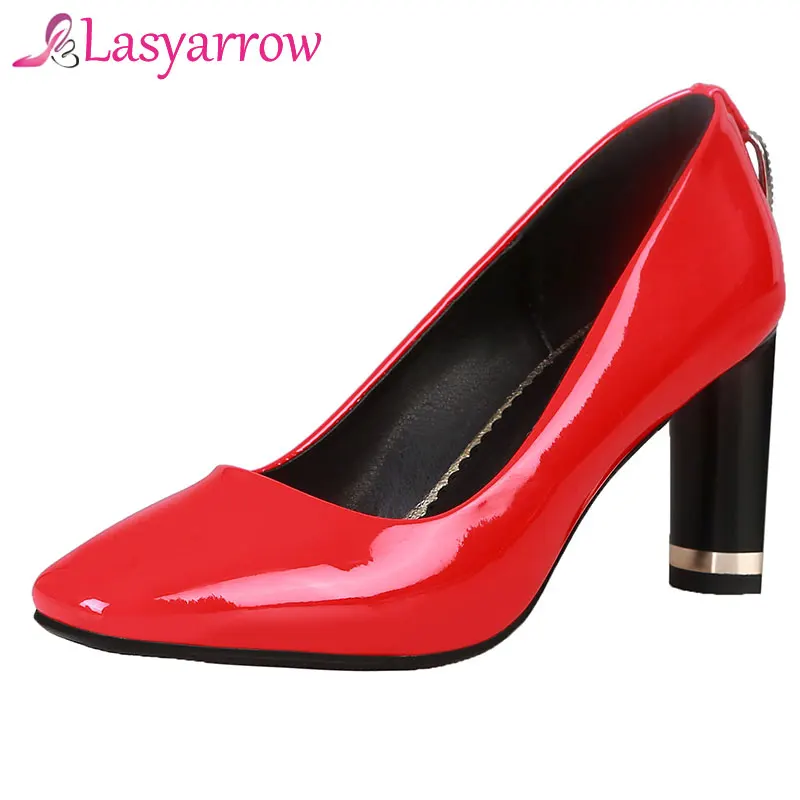 Lasyarrow Black Red Patent Leather Wedding Shoes Shallow Pumps 2019 Spring Thick High Heels Square Toe Ladies Office Work Shoes
Lasyarrow Black Red Patent Leather Wedding Shoes Shallow Pumps 2019 Spring Thick High Heels Square Toe Ladies Office Work Shoes