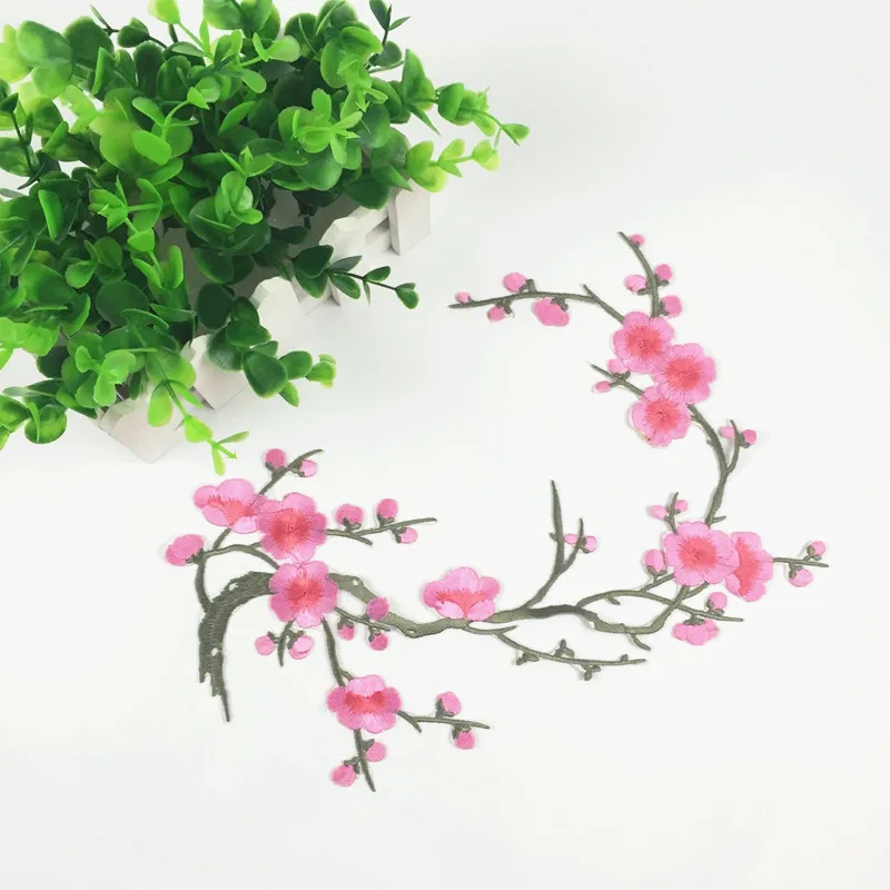 YITUN Plum Flowers Embroidered Patch Fine Branch Cheongsam DIY Decorative Adhesive Ironing Badges Clothing Accessories for dress
YITUN Plum Flowers Embroidered Patch Fine Branch Cheongsam DIY Decorative Adhesive Ironing Badges Clothing Accessories for dress