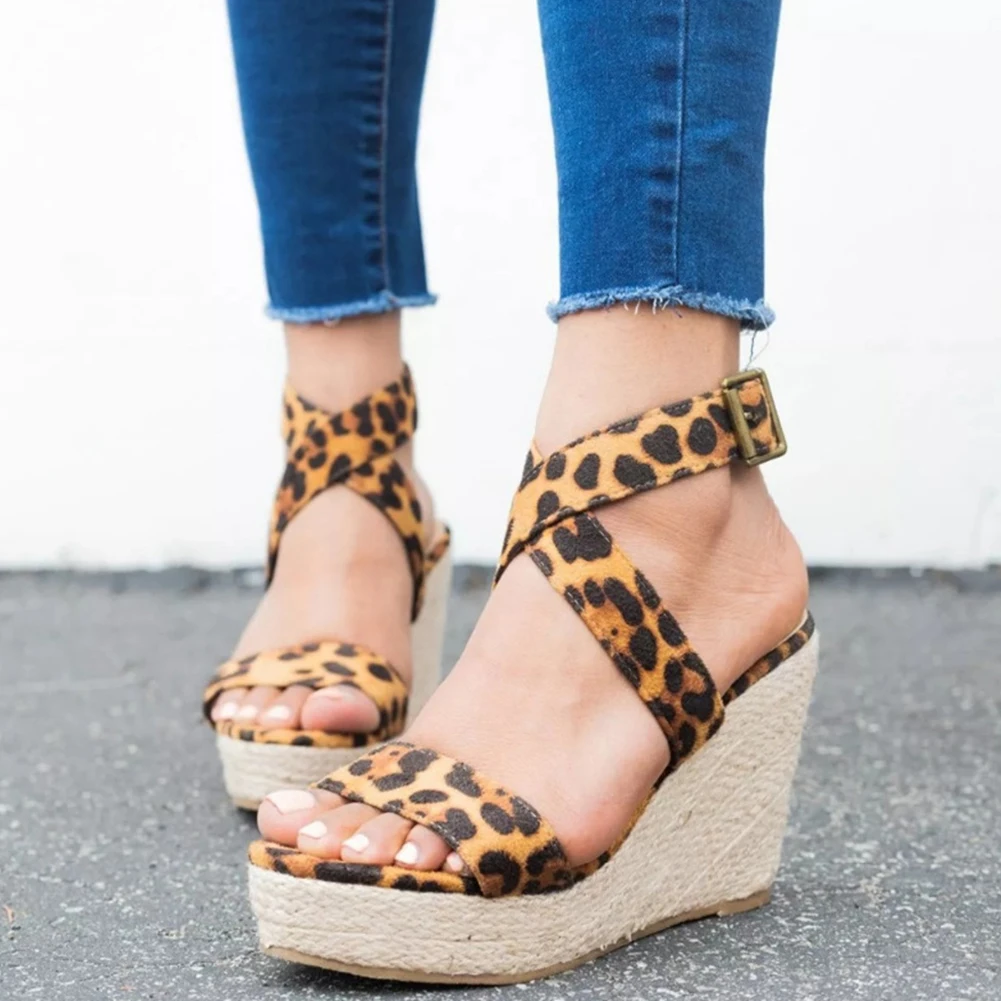 GZHOUSE Summer Platform Sandals Leopard Women Gladiator Sandal Wedge High Heels Casual Woman Peep Toe Platform Sandals Shoes
GZHOUSE Summer Platform Sandals Leopard Women Gladiator Sandal Wedge High Heels Casual Woman Peep Toe Platform Sandals Shoes