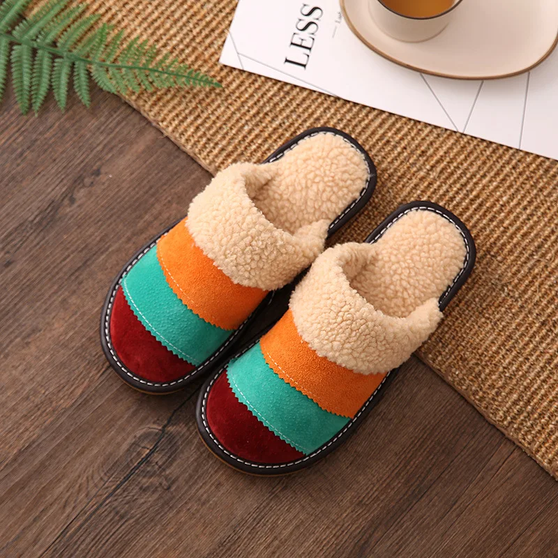 2018 Genuine Leather Home Slippers High Quality Women Men Slippers Plush Warm Indoor Shoes Non-slip Winter flat Large Size 35-44
2018 Genuine Leather Home Slippers High Quality Women Men Slippers Plush Warm Indoor Shoes Non-slip Winter flat Large Size 35-44