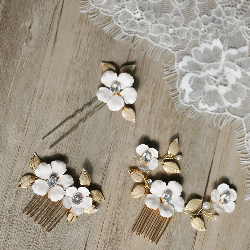 Gold Crystal Zirconia Hair Combs Wedding Accessories Handmade Hairpins Flower Leaf Hair Pins Bridal Jewelry Women Headpiece u382
Gold Crystal Zirconia Hair Combs Wedding Accessories Handmade Hairpins Flower Leaf Hair Pins Bridal Jewelry Women Headpiece u382
