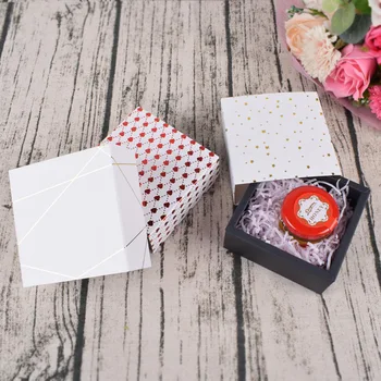 10 Pcs Paper Drawer Box Dots Lips Pattern Small Gift Box Favor Candy Gift Box Wedding Party Chocolate Soap Packaging Cardboard 
10 Pcs Paper Drawer Box Dots Lips Pattern Small Gift Box Favor Candy Gift Box Wedding Party Chocolate Soap Packaging Cardboard