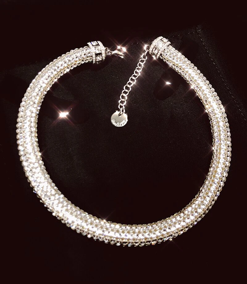 Europe and the United States high street retro shiny necklace CHOKER short section clavicle chain female
Europe and the United States high street retro shiny necklace CHOKER short section clavicle chain female