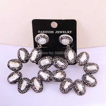 3 Pairs ZYZ326-0629 Natural pearl earrings flower shape dangling earrings Rhinestone paved elegant style for lady girl making
3 Pairs ZYZ326-0629 Natural pearl earrings flower shape dangling earrings Rhinestone paved elegant style for lady girl making