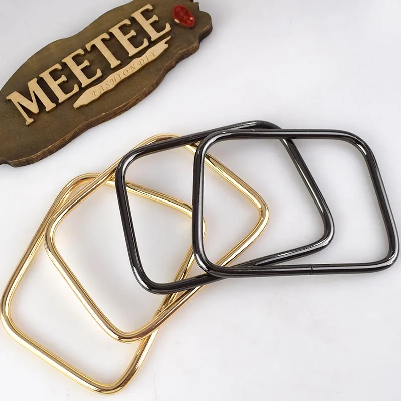 1Pair=2pcs Meetee Metal Bag Handle Buckles D Ring Luggage Hardware Accessories Clutch Clasp Bag Belt Strap Decoration Buckle
1Pair=2pcs Meetee Metal Bag Handle Buckles D Ring Luggage Hardware Accessories Clutch Clasp Bag Belt Strap Decoration Buckle