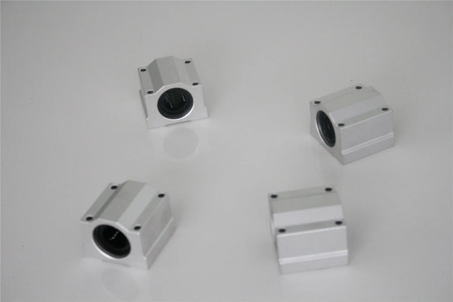 UK SHIPPING 4Pcs SCS8UU SCS10UU SCS12UU SCS16UU SCS20UU Linear Motion Ball Bearing Slide Unit Bushing
UK SHIPPING 4Pcs SCS8UU SCS10UU SCS12UU SCS16UU SCS20UU Linear Motion Ball Bearing Slide Unit Bushing